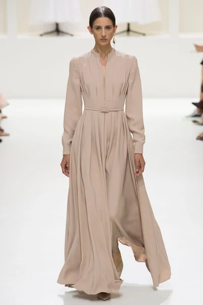 Look 28